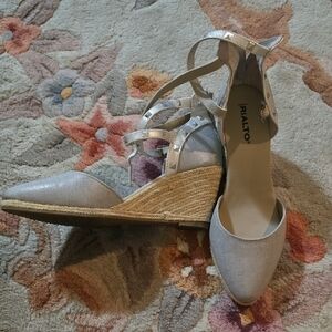 Rialto Women's Shimmering Silver Wedges
